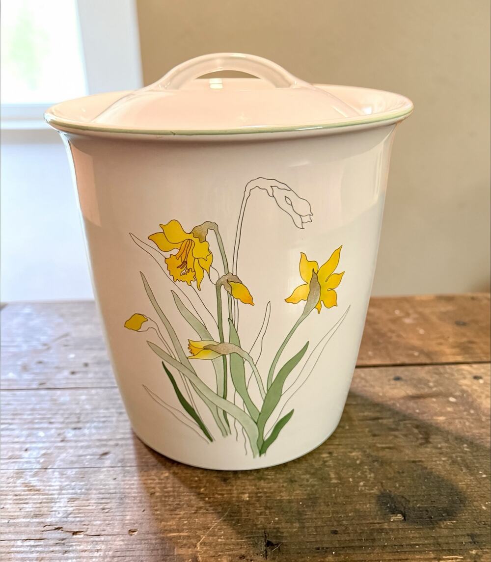 Vintage Mary Lou Goertzen for Block "Daffodil" Canister with Lid
